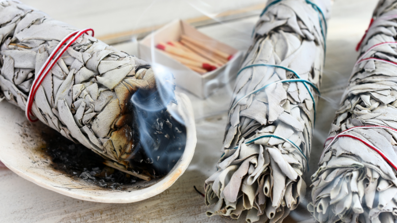 smudging as energy clearing